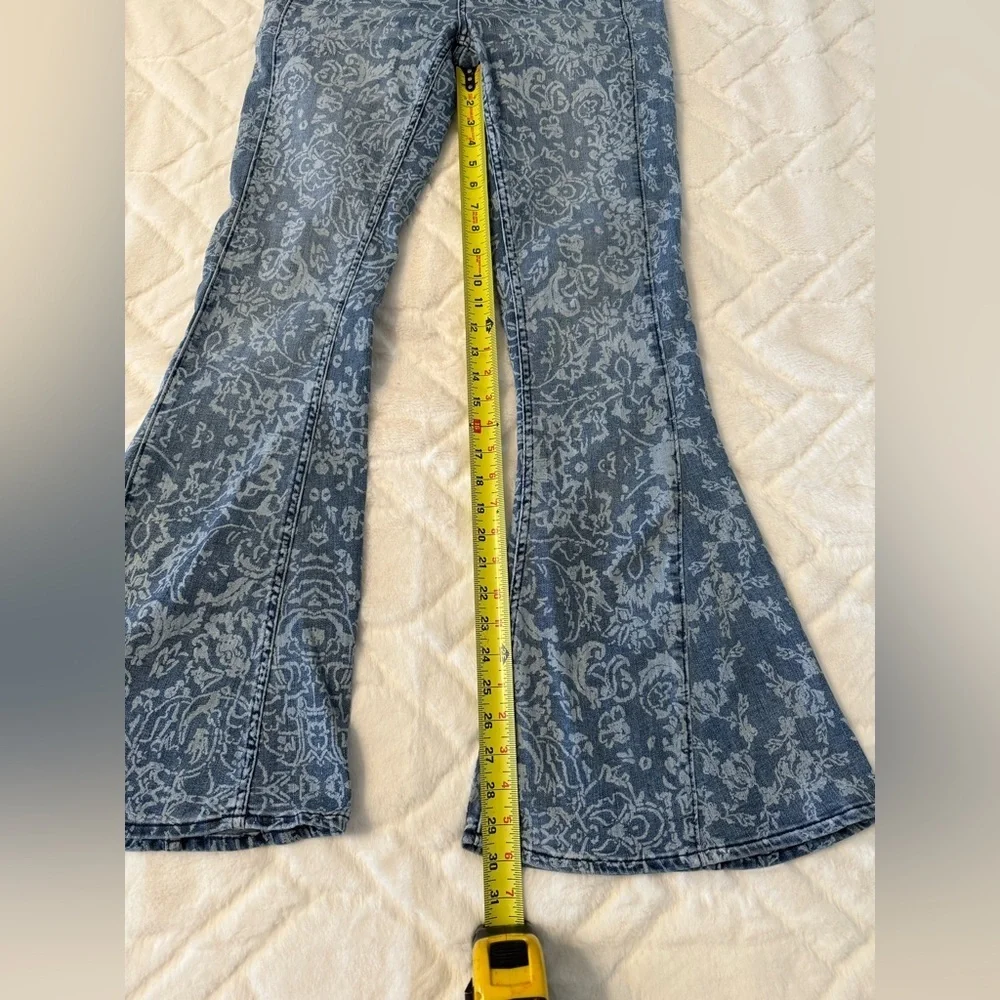 We The Free Floral Flare/Bell Jeans Size 29 - Picture 5 of 10